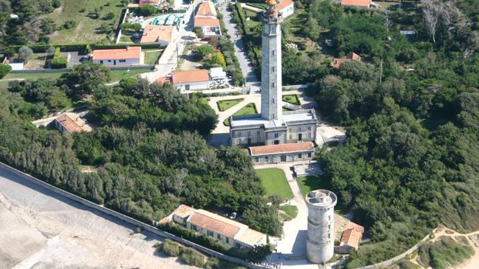 34. « Prix du patrimoine », médaille de bronze, département de la Charente-Maritime, pointe des Baleines, abords du phare de l’île de Ré. ©Phytolab